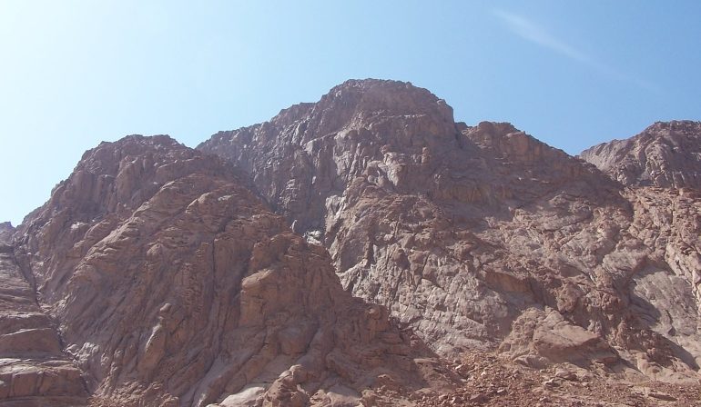 On Mount Sinai (2004)